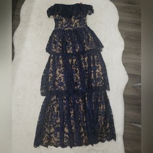 Monique LHUILLIER evening dress